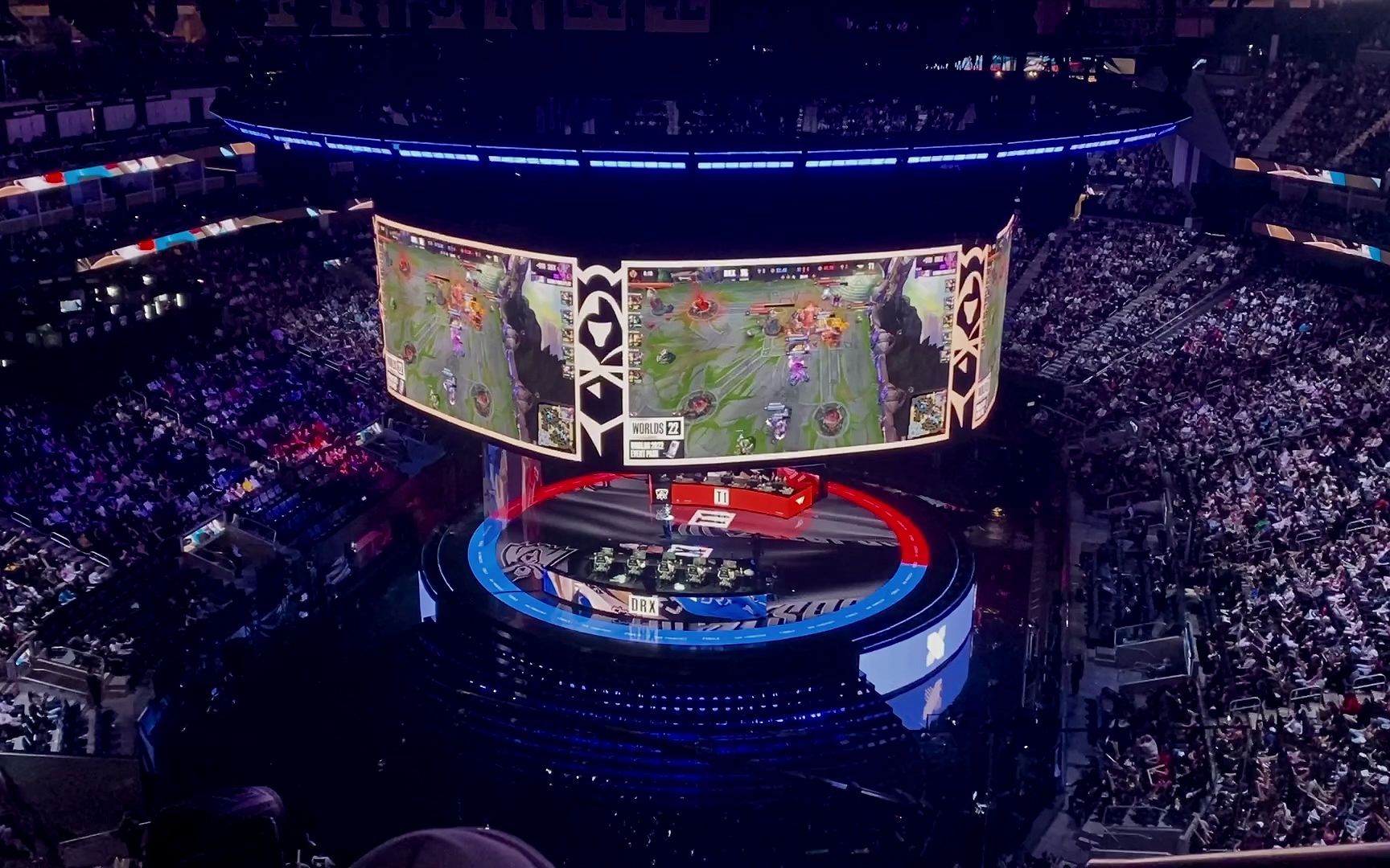 开云体育平台APP-英雄联盟决赛震撼开打，巅峰对决引爆全场