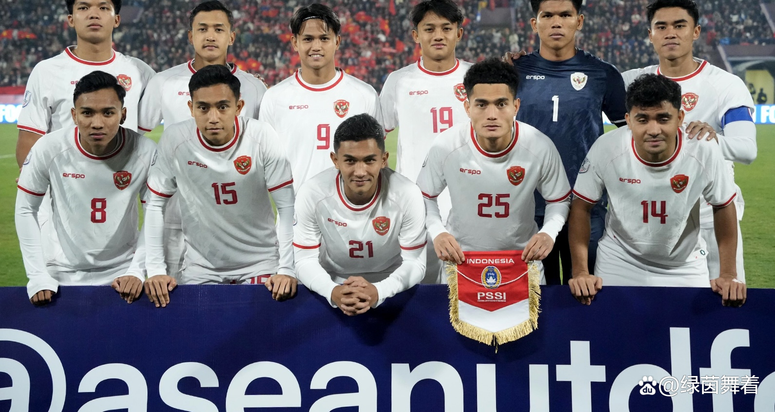 印尼队鏖战泰国队,石宇奇统治全场 印尼队鏖战泰国队,石宇奇统治全场