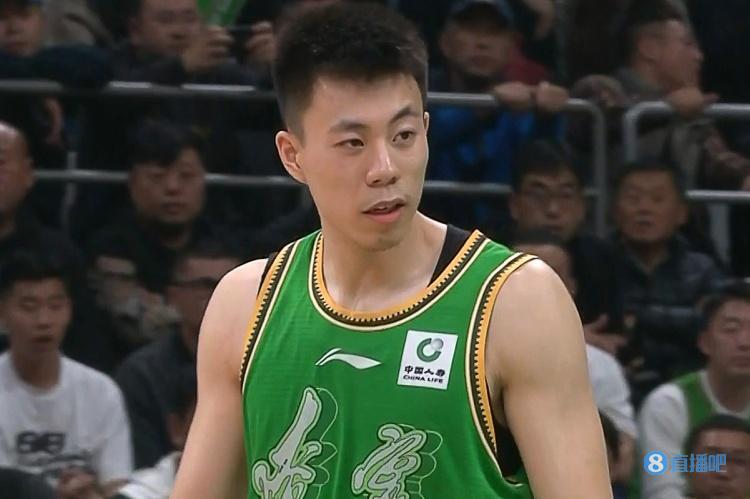 福建队力克深圳队，张镇麟状态火热