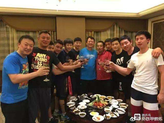 德国队碾压韩国队,王皓扛起全队 德国队碾压韩国队,王皓扛起全队