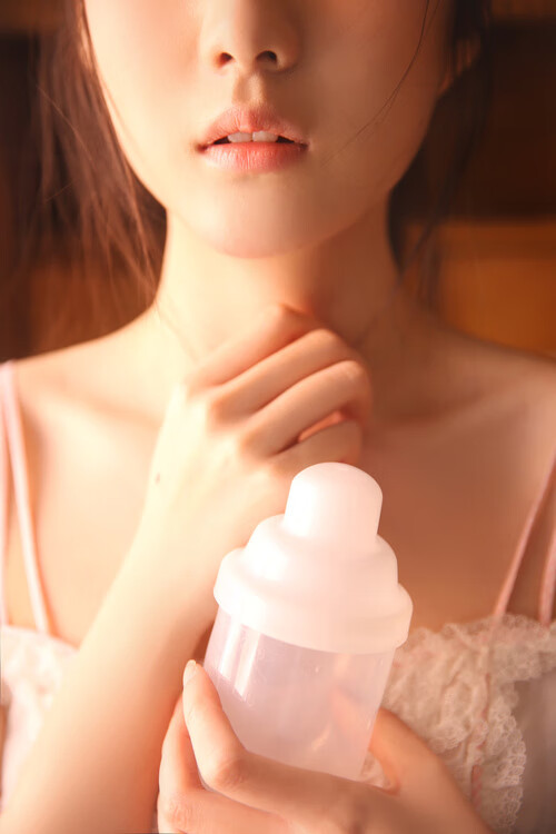 当东契奇投中第60分时，底特律的替补席上有人打了个哈欠