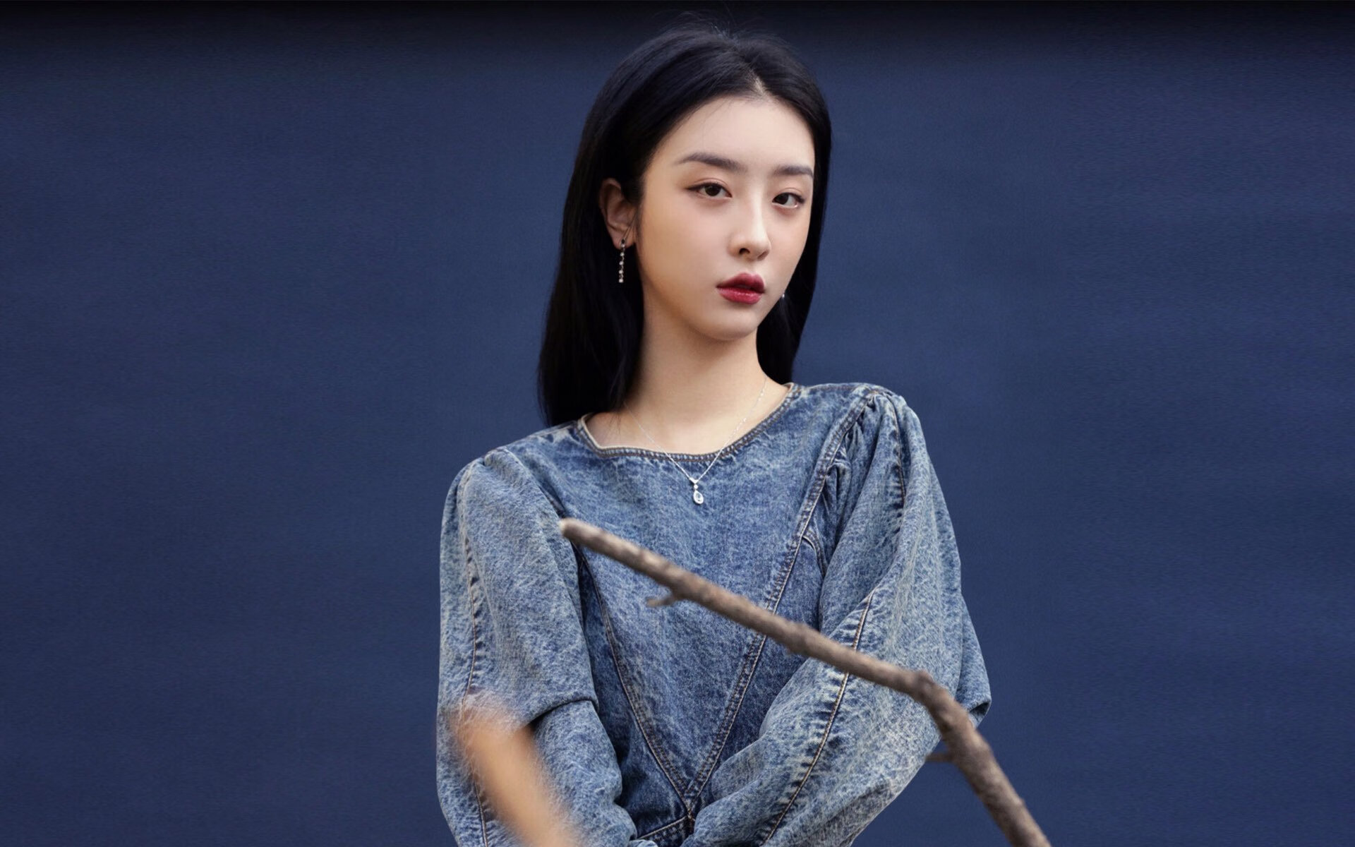 开云体育平台APP-跨界风暴，猛龙轻取黄蜂，布克如英超巨星般接管争冠之战